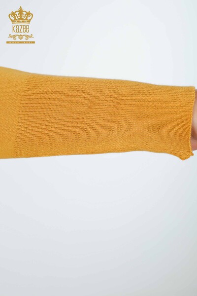Vente en gros de tricots pour femmes manches chauve-souris fleur détaillée pierre brodée - 16190 | KAZEE - Thumbnail
