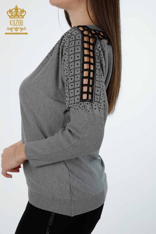 Vente en gros de tricots pour femmes à manches détaillées ras du cou brodées de pierre - 15273 | KAZEE