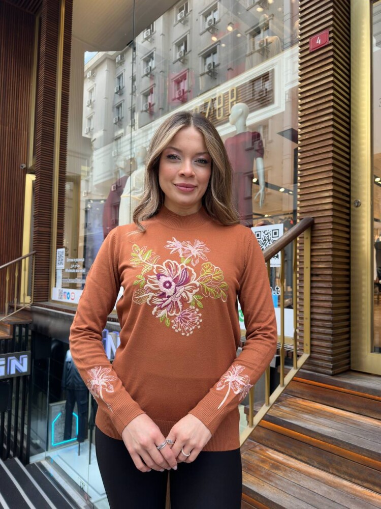 Вязаный свитер с цветочной вышивкой, бежевый, 32088 | KAZEE (комплект из 3 предметов, размеры M-L-XL) - 1