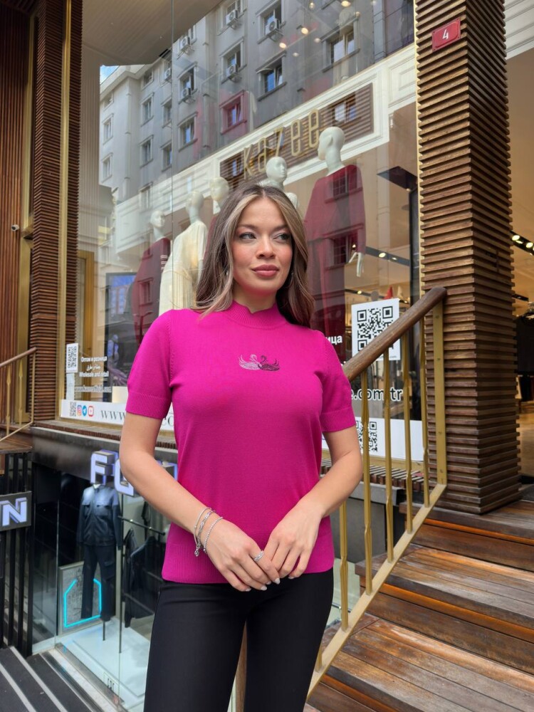 Вязаный свитер - с узором 