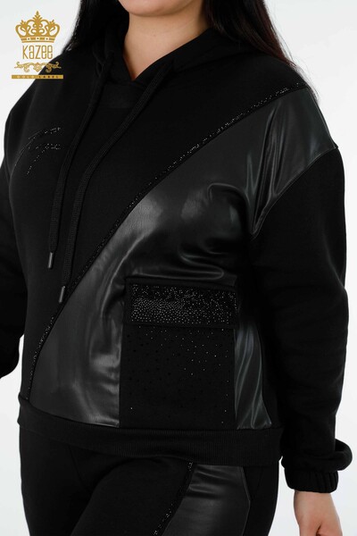 Tuta da donna all'ingrosso in pelle nera con dettagli - 17467 | KAZEE - 4