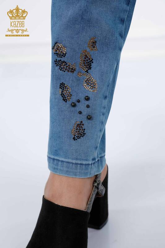 Wholesale Women's Jeans Patterned Colored Stone Embroidered Pockets - 3606 | KAZEE