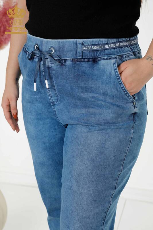 Wholesale Women's Jeans With Pocket Stone Embroidered Blue - 3697 | KAZEE
