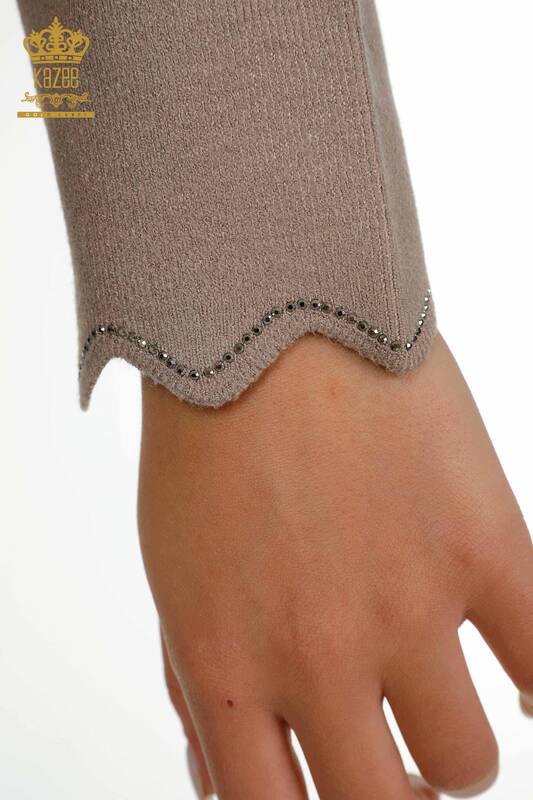 Wholesale Women's Short Vest Stone Embroidered Mink - 30274 | KAZEE