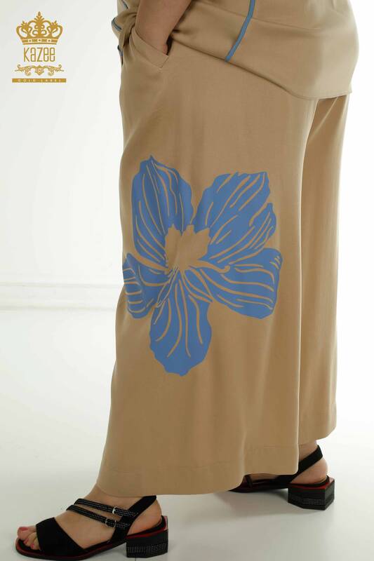 Wholesale Women's Two-piece Suit Floral Beige - 2403-7029 | M&T