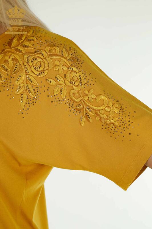 Женская блузка оптом - Вышитая камнем - Шафран - 79097 | КАZEE