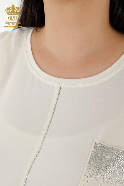 Женская блузка оптом - Вышитый карманный камень - Экрю - 79222 | КАZEE - Thumbnail