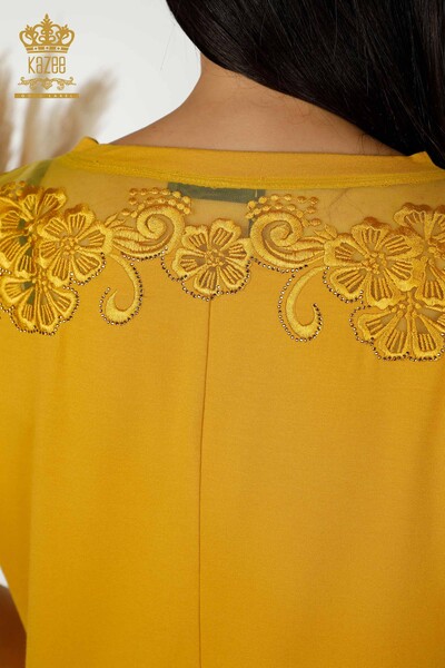 женская блузка оптом - цветочный узор - шафран - 79081 | КАZEE - Thumbnail