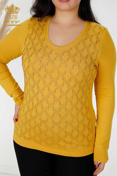 женская блузка оптом с V-образным вырезом и вышивкой шафраном - 79016 | КАZEE - Thumbnail