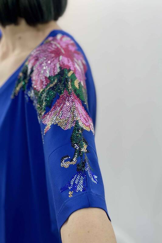 оптом Женская блузка с V-образным вырезом и рукавами с цветочным узором - 77437 | КАZЕЕ
