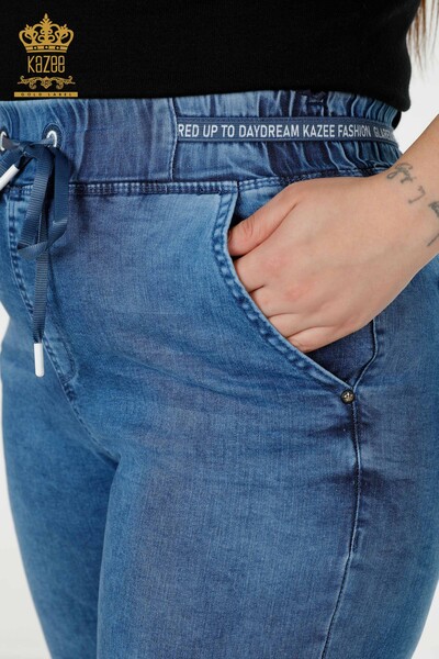 Женские джинсы оптом с эластичной резинкой на талии синего цвета - 3696 | КАZEE - Thumbnail