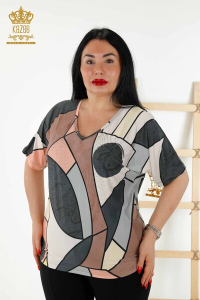 оптом Женская блузка с цифровой печатью V-образным вырезом коричневого цвета - 77896 | КАZЕЕ - Thumbnail