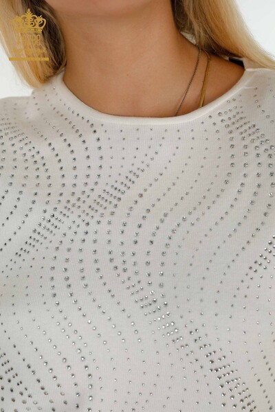 Женский трикотажный свитер оптом с вышивкой камнями экрю - 16797 | КАZЕЕ - Thumbnail (2)