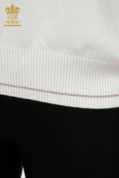 Женский вязаный свитер цвета экрю с вышивкой на плечах оптом - 30498 | КАZEE - Thumbnail