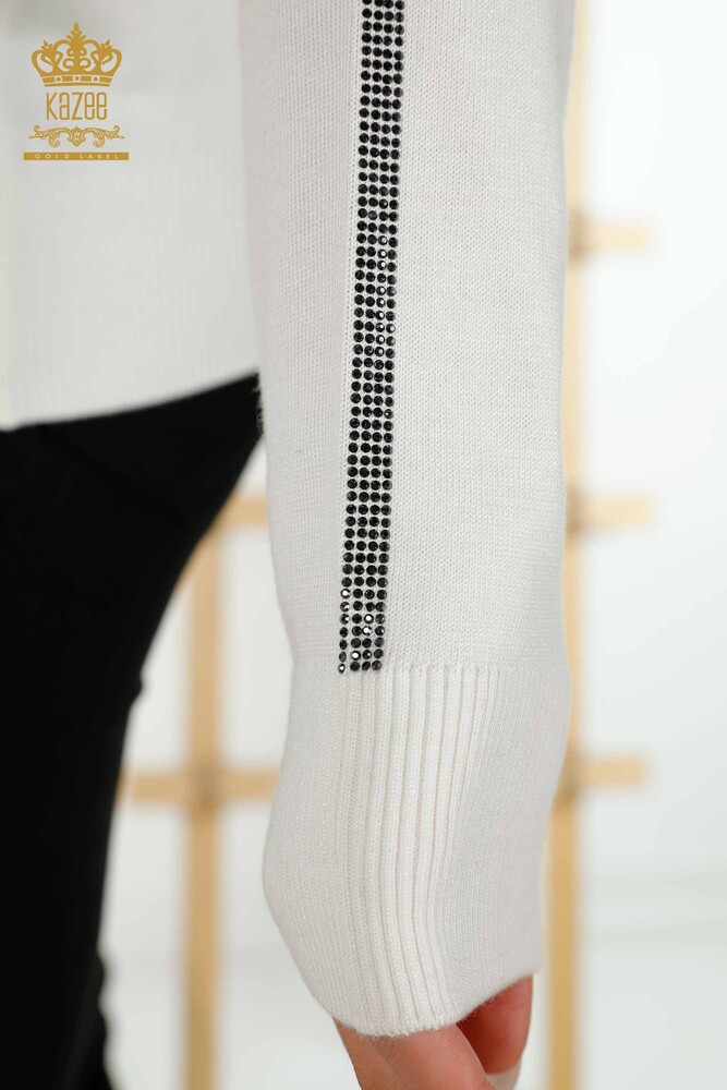 Женский вязаный свитер с розовым узором экрю оптом - 30448 | КАZEE - 6