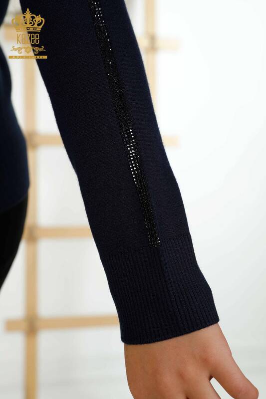 Женский вязаный свитер оптом с розовым узором темно-синий - 30448 | КАZEE