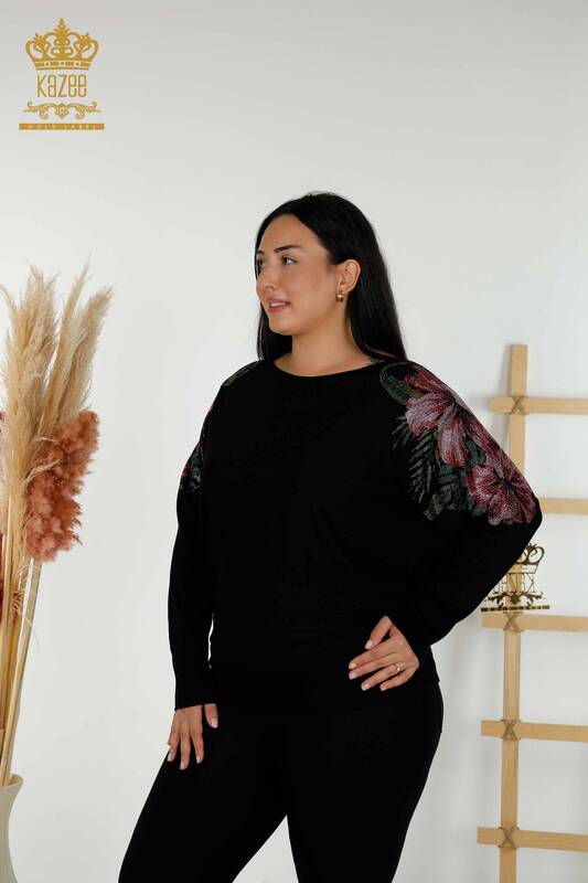 Женский трикотаж оптом, свитер с цветочным принтом на плече, черный - 16133 | КАZЕЕ