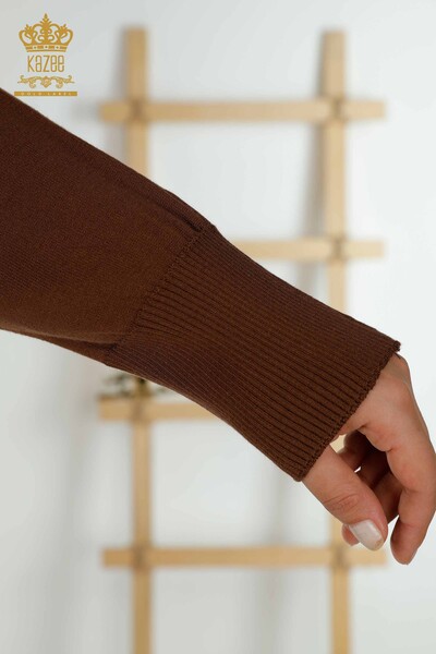 Женский трикотаж оптом, свитер с цветочным принтом на плече, коричневый - 16133 | КАZЕЕ - Thumbnail