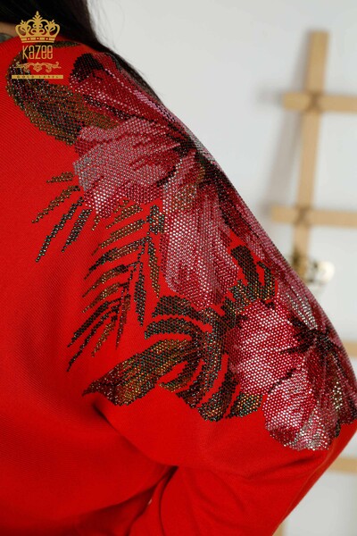 Женский трикотаж оптом, свитер с цветочным принтом на плече, коралловый - 16133 | КАZЕЕ - Thumbnail