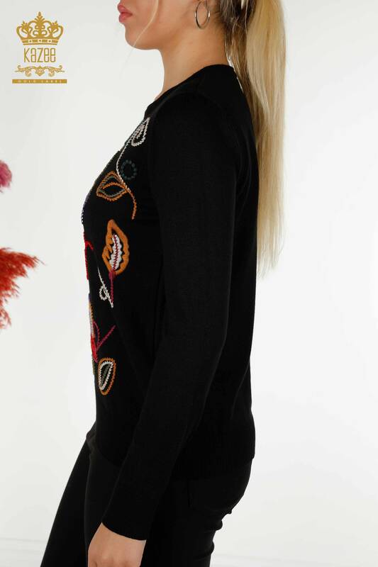 Черный женский трикотажный свитер с вышивкой оптом - 30652 | КАZEE