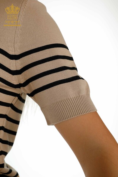 оптом женский трикотаж свитер в полоску с коротким рукавом бежевый черный - 30396 | КАZЕЕ - Thumbnail