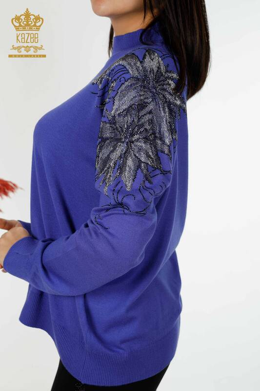 женский трикотаж свитер оптом плечо цветочные детали фиолетовый - 16597 | КАZEE