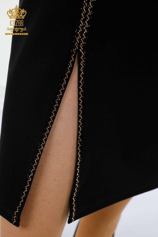 Женская юбка оптом с разрезом и деталями черного цвета - 4213 | КАZEE