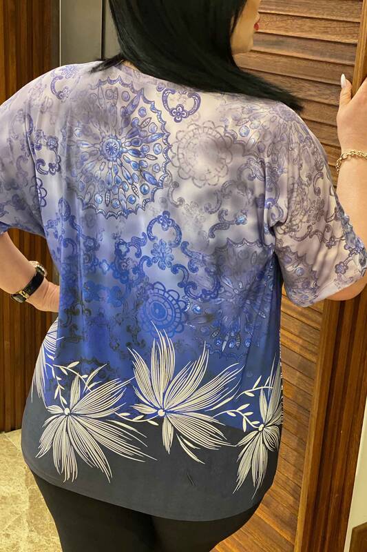 женская блузка оптом с V-образным вырезом с цифровой печатью - 77337 | Каzee
