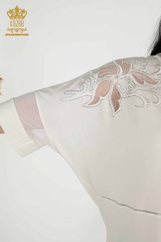 Женская блузка оптом - Вышитая камнем - Экрю - 79057 | КAZEE