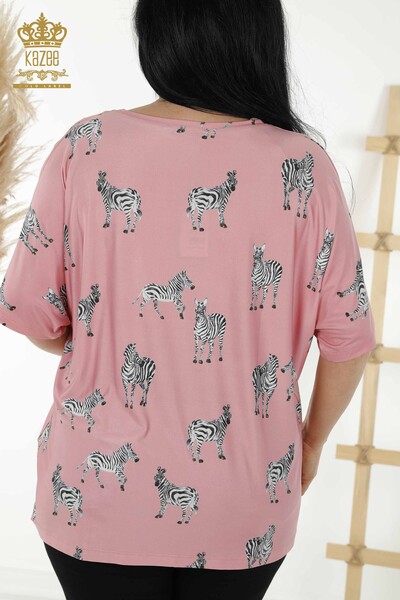 Женская блузка оптом - с рисунком зебры - Розовый - 77690 | KAZEE - Thumbnail