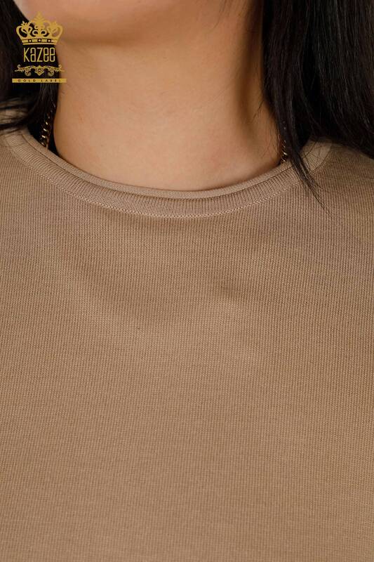 Женский вязаный свитер оптом Американская модель бежевого цвета - 30443 | КAZEE