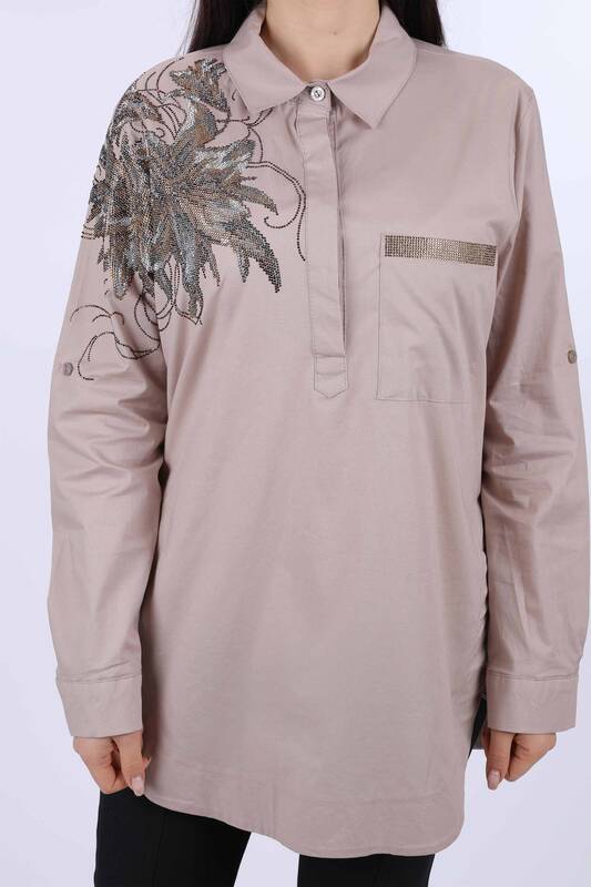 Женская рубашка оптом на плече цветы стразами - 20009 | КАZЕЕ