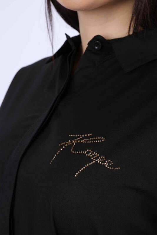 Женская рубашка оптом с логотипом Kazee на спине девушка из камней - 20070 | КАZЕЕ