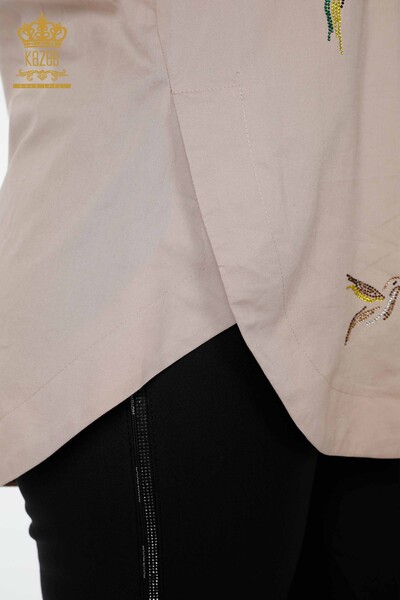 женская рубашка оптом бежевая с рисунком птицы - 20129 | КАZEE - Thumbnail