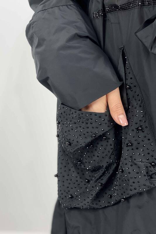 Женский плащ дождевик оптом на молнии с капюшоном в полоску камнями и двумя карманами - 7576 | КАZЕЕ