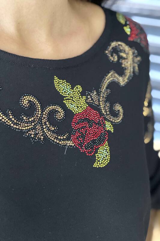 оптом женский трикотаж свитер с вышивкой розы - 16604 | КАZЕЕ