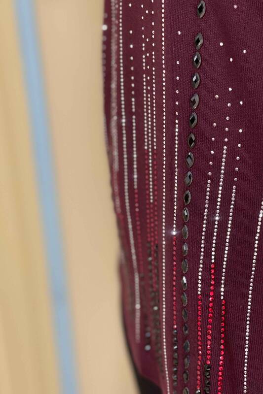 оптом женский трикотаж свитер с круглым вырезом и вышивкой камнями - 15584 | КАZЕЕ