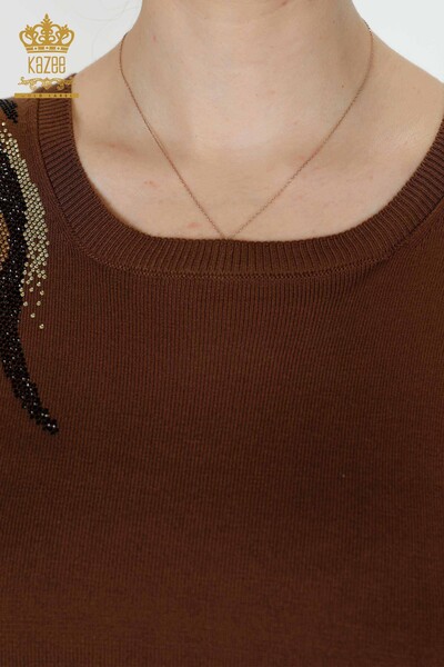 Женский трикотаж Свитер оптом с вышивкой камнем коричневый - 16940 | КАZЕЕ - Thumbnail