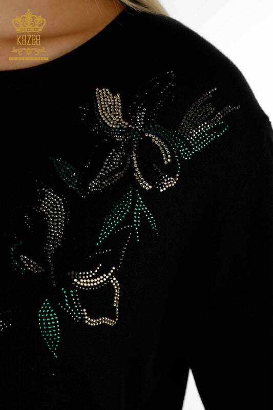 Женский вязаный свитер оптом, черный с вышивкой хрустальными камнями - 30467 | КАZEE