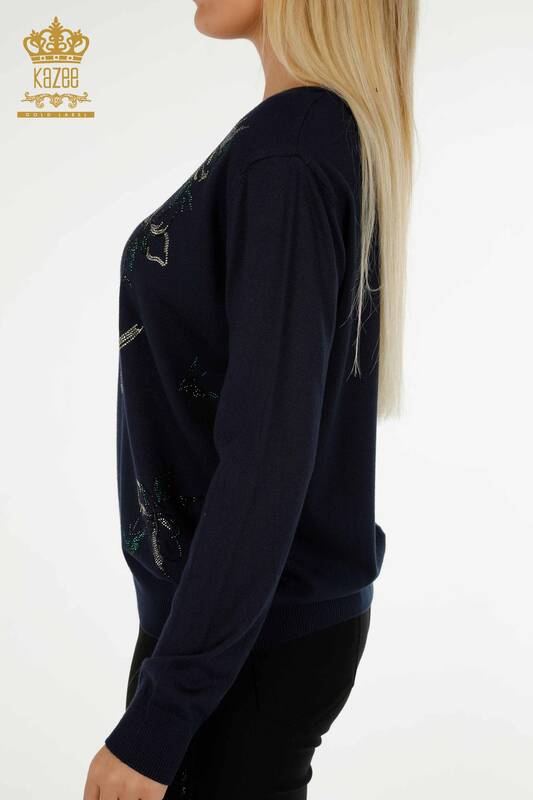 Женский вязаный свитер оптом с вышивкой кристаллами камня темно-синий - 30467 | КАZEE