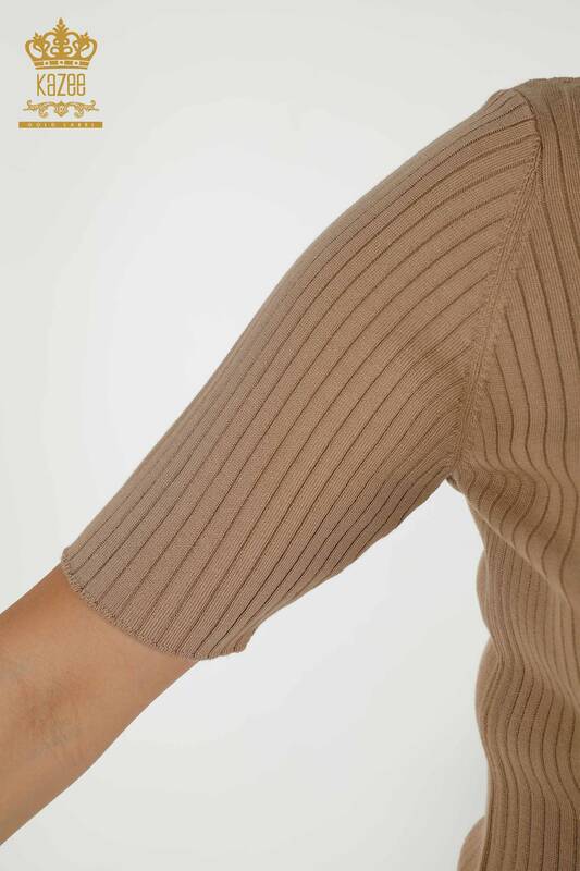 Женские трикотажные свитера оптом - с деталями на пуговицах - бежевый - 30043 | КАZEE