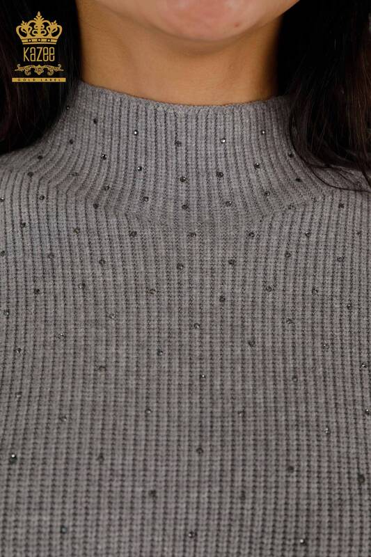 Женский трикотажный свитер оптом Вышитый хрустальным камнем Серый - 16901 | КАZEЕ