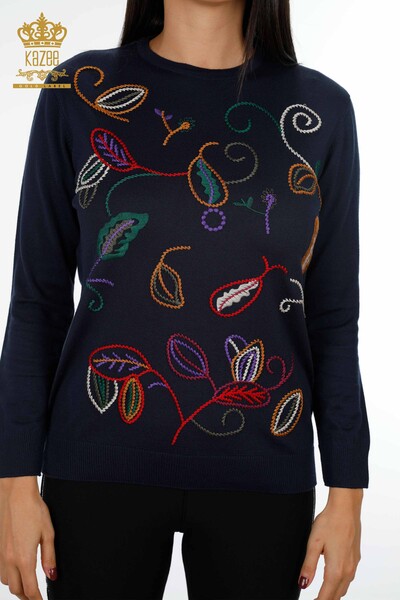Женский трикотаж свитер оптом круглый вырез с вышивкой с узорами - 16906 | КАZЕЕ - Thumbnail