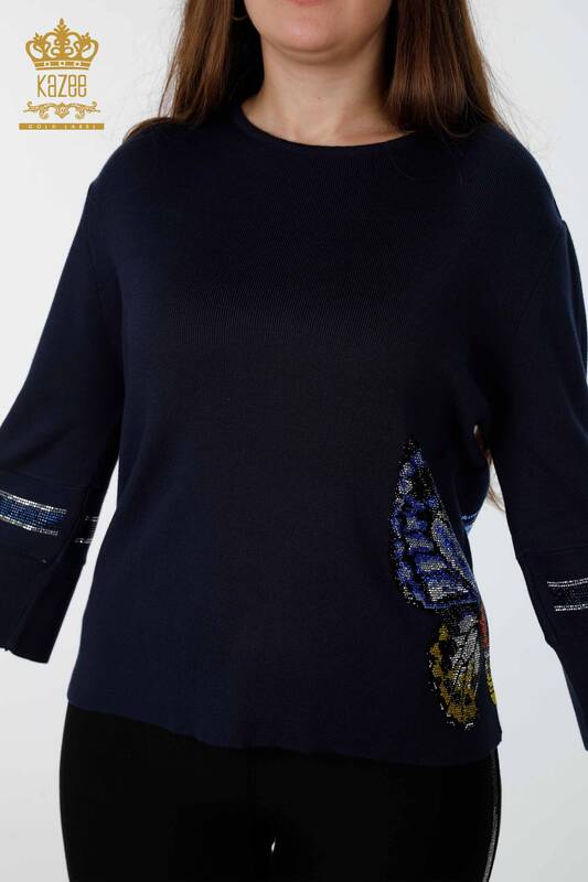 Женский трикотаж свитер оптом лодочка разрез в локтях бабочка с камнями - 16474 | КАZЕЕ