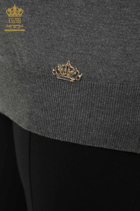 Женский трикотажный свитер оптом - С логотипом - V-образный вырез - Антрацит - 15685 | КАZEE