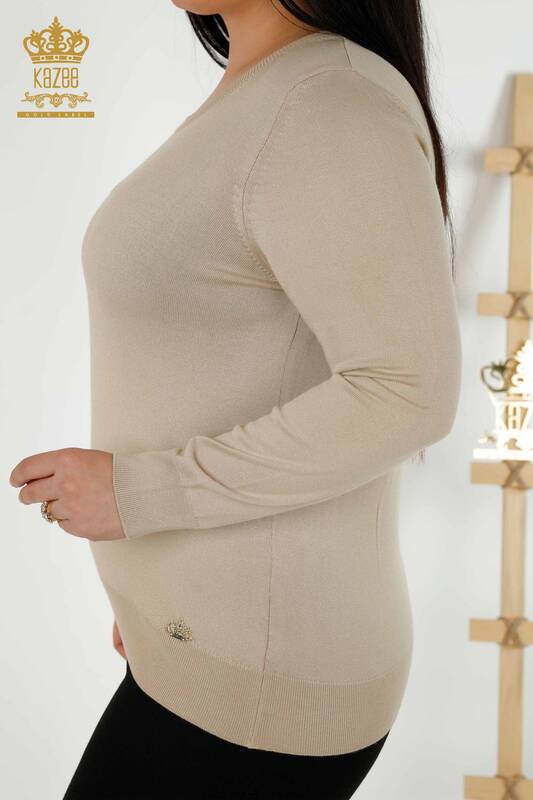 Женский трикотажный свитер оптом - Базовый - Логотип - Светло-бежевый - 30213 | КАZEE
