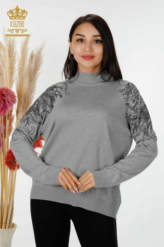 женский трикотаж свитер оптом плечо цветочные детали серый - 16597 | КАZEE