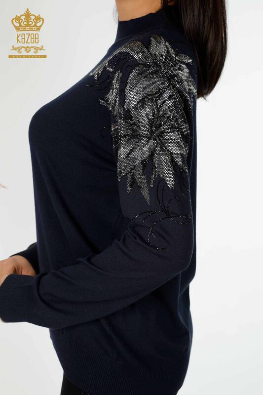 женский трикотаж свитер оптом плечо цветочный подробный темно-синий - 16597 | КАZEE
