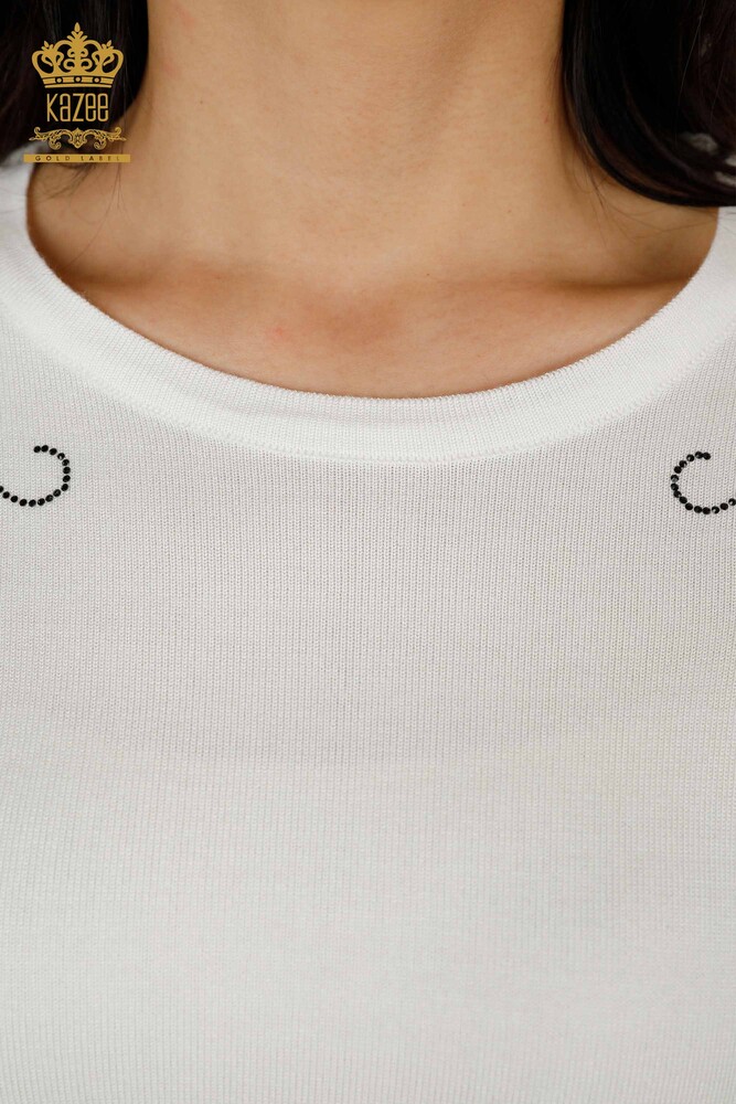 Женский трикотаж Свитер оптом Цветочная вышивка на плече Экрю - 30188 | КАZEE - 3