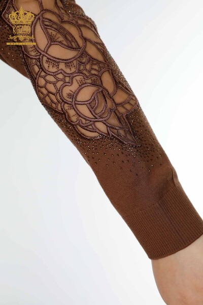 женский трикотаж свитер оптом с розовым узором коричневый - 16832 | КАZEE - 6